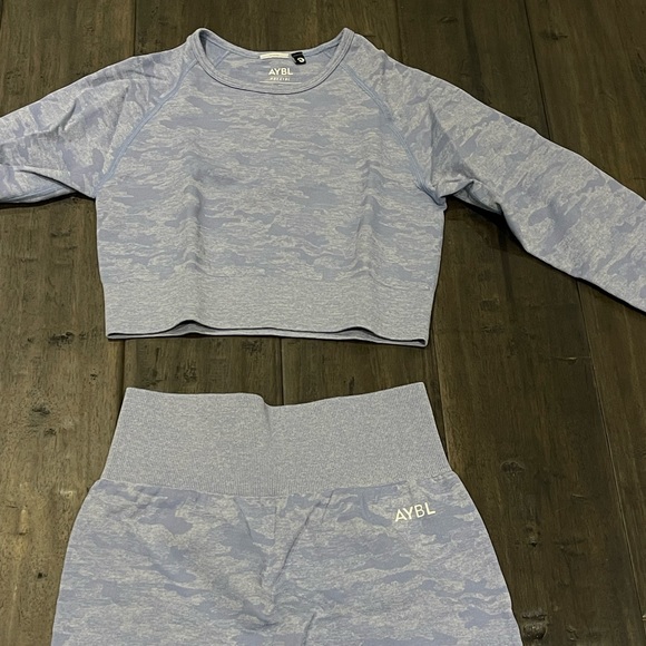 BE AYBL Workout Set in Camo Blue - Picture 2 of 6